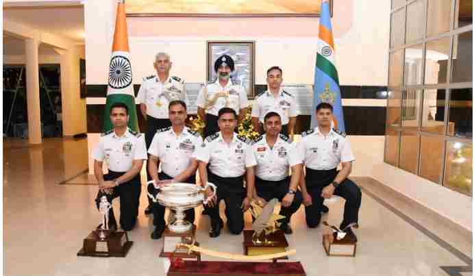 AFTPS 48वां उड़ान परीक्षण पाठ्यक्रम 2026: 17 अधिकारी स्नातक, वायु सेना प्रमुख ने किया सम्मानित