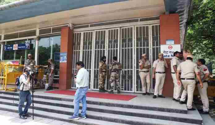 CJP Protest Ends: जंतर-मंतर में इंटरनेट सेवा बहाल, दिल्ली मेट्रो के सभी स्टेशन फिर से खुले