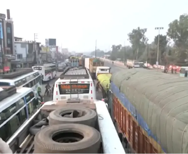 भोपाल–नागपुर नेशनल हाईवे पर चक्काजाम: रायसेन में मासूम से रेप के आरोपी की गिरफ्तारी न होने का मामला 