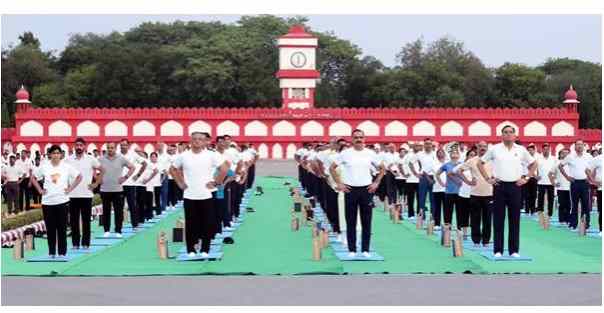 Yoga Day 2026: साबरमती से कोणार्क तक NCC ने दिया स्वास्थ्य का संदेश