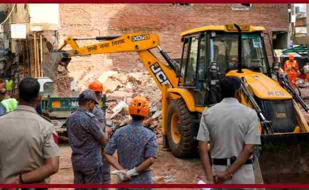 सत्य निकेतन हादसे के बाद MCD का एक्शन, 3 महीने में 959 अवैध निर्माण पर कार्रवाई