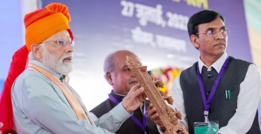 चार श्रम संहिताओं के कार्यान्वयन का प्रधानमंत्री ने किया स्वागत, बताया आज़ादी के बाद सबसे बड़ा श्रम सुधार