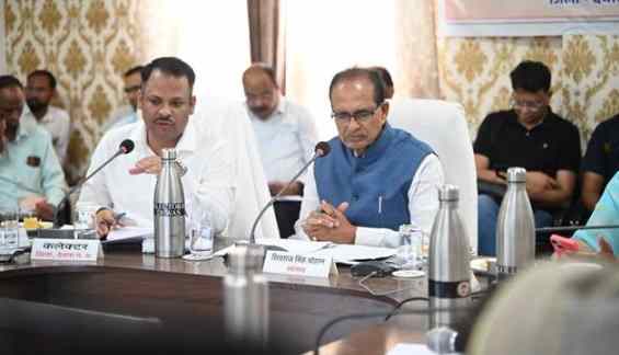 Shivraj Singh Chauhan: देवास में कृषि, महिला सशक्तिकरण और रोजगार पर अहम फैसले