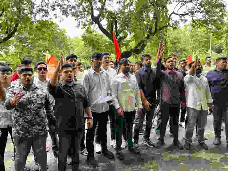 रानी दुर्गावती विश्वविद्यालय में भ्रष्टाचार- ABVP ने सौंपा ज्ञापन