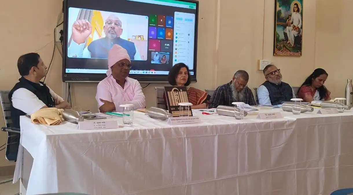 महानुभावीय सांकेतिक ‘सकल लिपि’ पर दो दिवसीय अंतरराष्ट्रीय कार्यशाला का उदघाटन  भाषा हमारी अर्जित संपदा होती है - कुलपति प्रो कुमुद शर्मा 