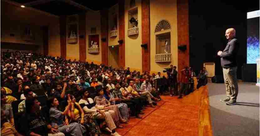 अनुपम खेर का प्रेरणादायक मास्टरक्लास | ‘हार मानना कोई विकल्प नहीं’