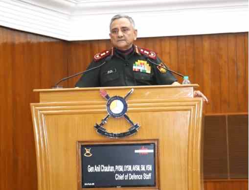 CDS जनरल अनिल चौहान का बड़ा बयान: नेट-केंद्रित युद्ध से आगे बढ़कर ‘इंटेलिजेंट वॉरफेयर’ और ARADO की ओर बढ़े सेना