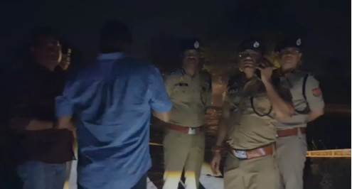 गाजियाबाद में पुलिस-बदमाश मुठभेड़: 1 लाख के दो इनामी घायल, कैश वैन लूट मामले में बड़ा खुलासा