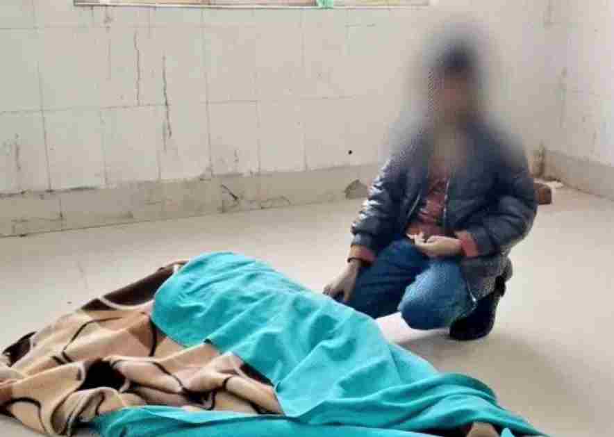 एचआईवी पीड़ित मां की मौत, समाज की बेरुखी के बीच आख़िरी सांस तक लड़ता रहा नाबालिग बेटा