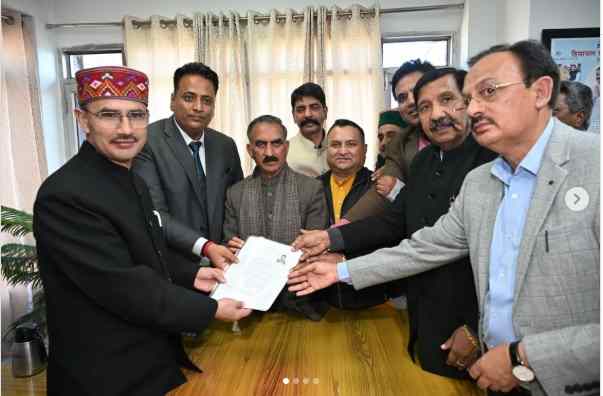 हिमाचल राज्यसभा चुनाव: कांग्रेस प्रत्याशी अनुराग शर्मा ने भरा नामांकन, जीत लगभग तय