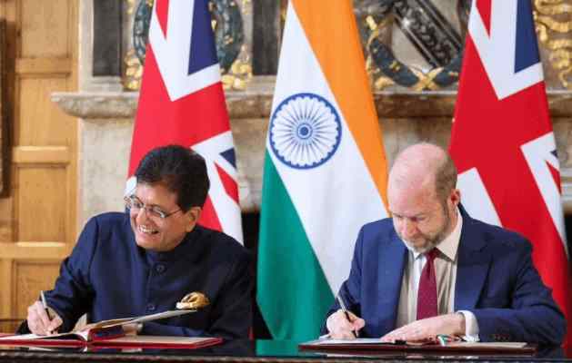 India-UK Free Trade Agreement लागू: ब्रिटेन की कारें, व्हिस्की, कपड़े और कई उत्पाद होंगे सस्ते