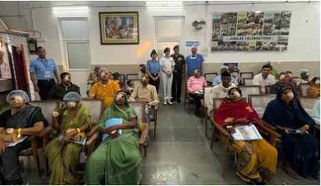 गोरखपुर में सेना-वायु सेना का मेगा आई कैंप: पहले दिन 100+ सर्जरी, 300 से अधिक ऑपरेशन निर्धारित