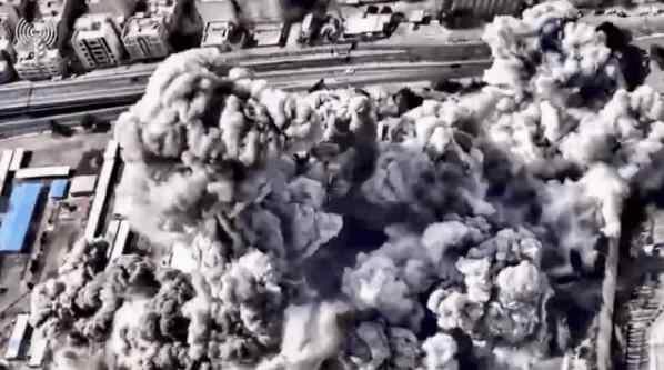 मिडिल ईस्ट जंग तेज: ईरान-अमेरिका-इस्राइल संघर्ष बढ़ा, होरमुज में 200 जहाज फंसे, नागरिकों की निकासी शुरू