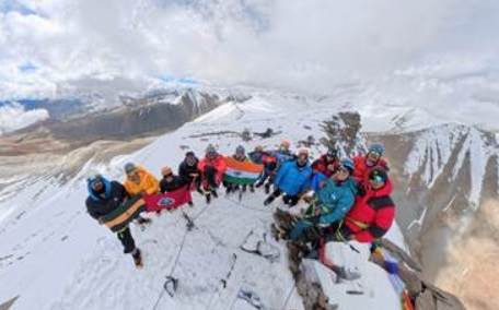Ladakh Mountaineering Expedition: भारतीय टीम ने कठिन मौसम में हासिल की बड़ी कामयाबी