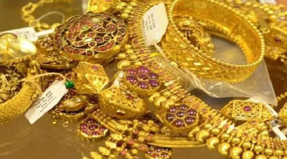 शादी और त्योहारों की खरीदारी से सोना-चांदी दोनों के दाम गरमाए 