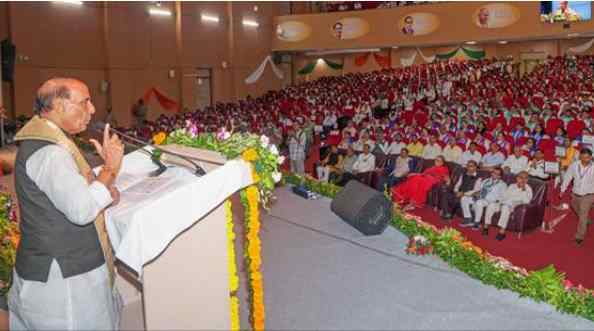 राजनाथ सिंह का युवाओं को संदेश, डॉ. अंबेडकर के मंत्र से राष्ट्र निर्माण का आह्वान