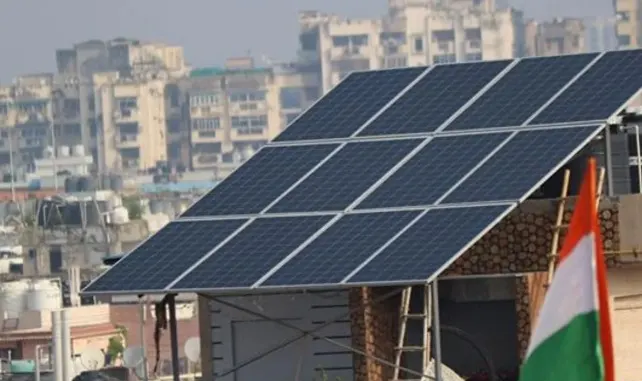 कर्नाटक में ‘मुफ़्त बिजली’ बनाम सोलर सब्सिडी का टकराव, रूफटॉप सोलर मिशन की रफ्तार थमी