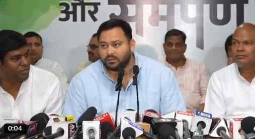तेजस्वी यादव का विवादित बयान: चुनाव आयोग के सूत्रों को बताया 'मूत्र', विदेशी वोटर लिस्ट विवाद में घिरे आयोग