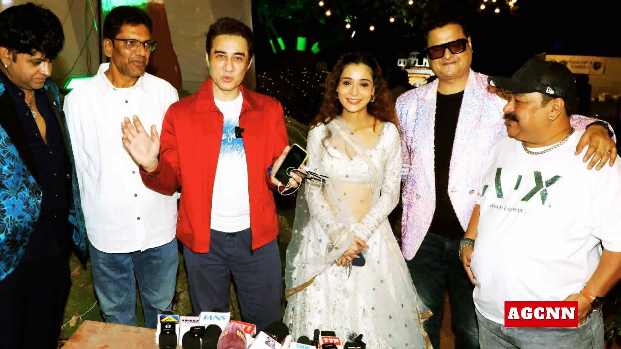 सितारों की चमक में नहाया कर्जत: फैज़ल और सारा ने किया नीलकंठ वैली का शुभारंभ