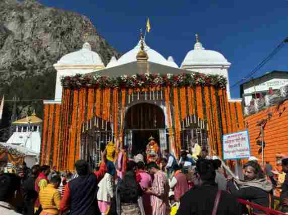 गंगोत्री और यमुनोत्री धाम के कपाट खुलने से शुरू हुई चार धाम यात्रा 2025