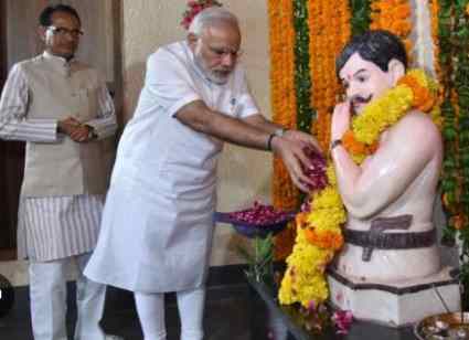 प्रधानमंत्री नरेंद्र मोदी ने चंद्रशेखर आज़ाद को जयंती पर दी श्रद्धांजलि