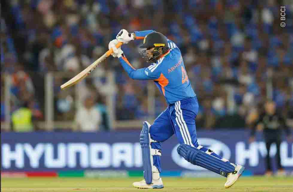 T20 World Cup 2026 Final: अहमदाबाद में भारत की धमाकेदार शुरुआत, न्यूजीलैंड के खिलाफ संजू सैमसन का जलवा