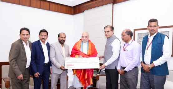 रेप्को बैंक ने रचा इतिहास: 169 करोड़ रुपये का रिकॉर्ड मुनाफा, अमित शाह को सौंपा 22.90 करोड़ का लाभांश